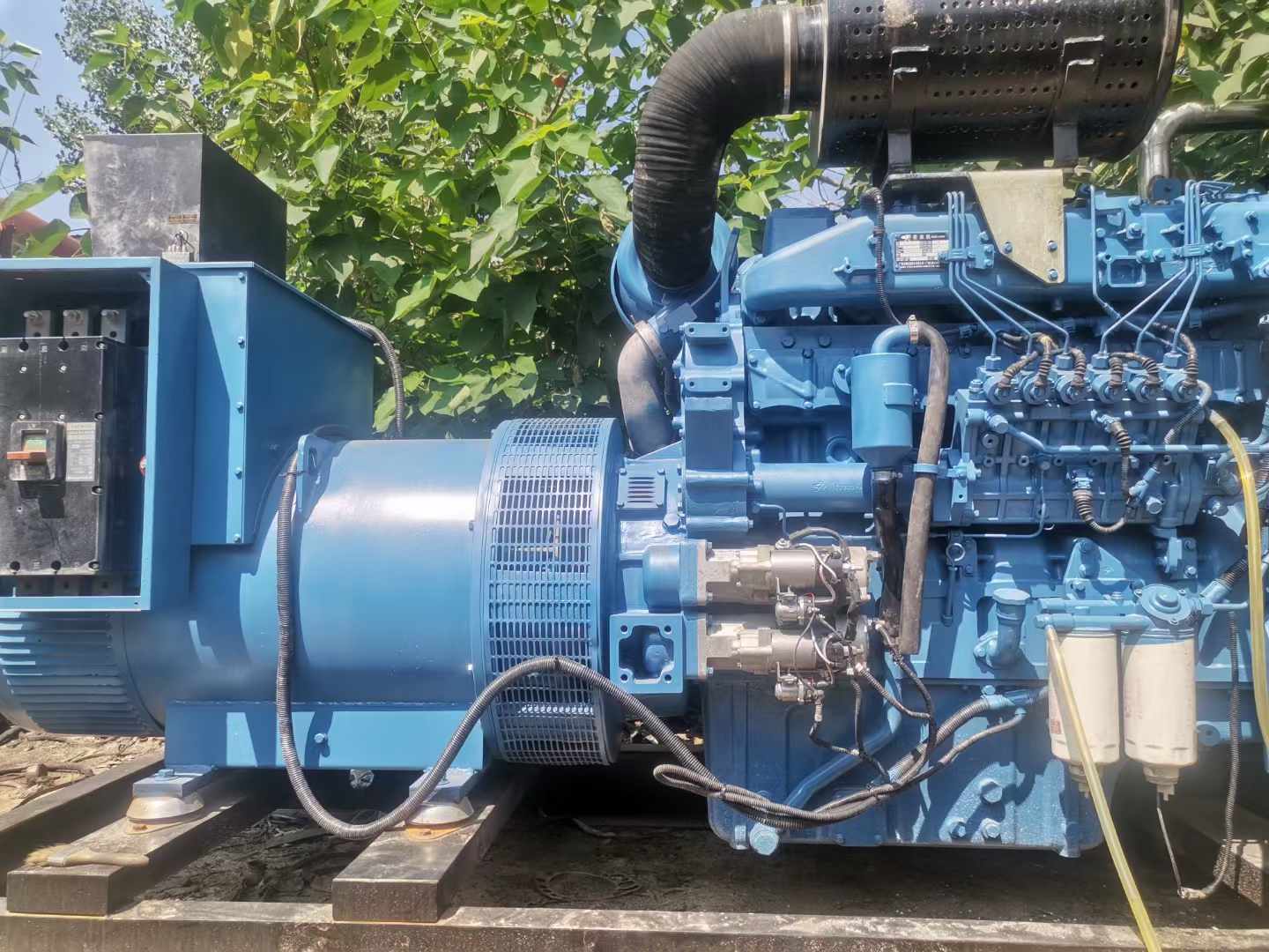 荣昌详细说明降低 800kW 柴油发电机输出电流波动的方法